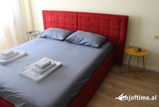 Shtepi me qera Apartament ne Tirane, 2+1, Mobilimi E mobiluar, Pagesa 600  Euro.
