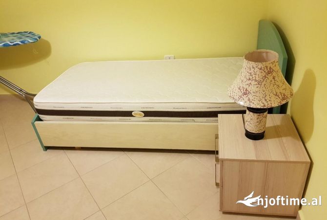 Shtepi me qera Apartament ne Tirane, 2+1, Mobilimi E mobiluar, Pagesa 700  Euro.