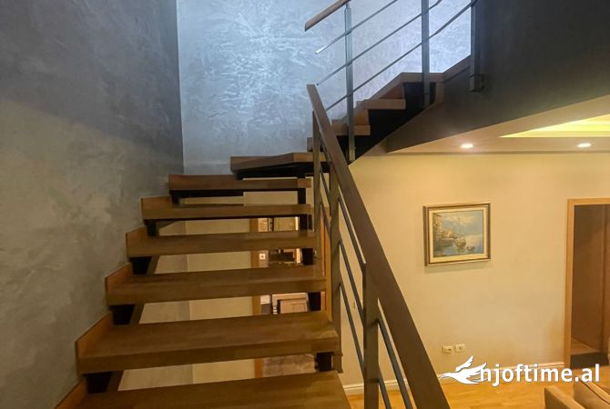 Shtepi me qera Apartament ne Tirane, 2+1, Mobilimi E mobiluar, Pagesa 1,350  Euro.