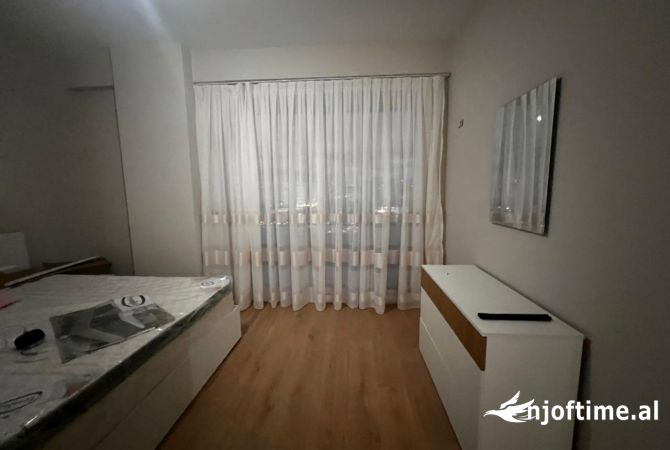 Shtepi me qera Apartament ne Tirane, 2+1, Mobilimi E mobiluar, Pagesa 500  Euro.