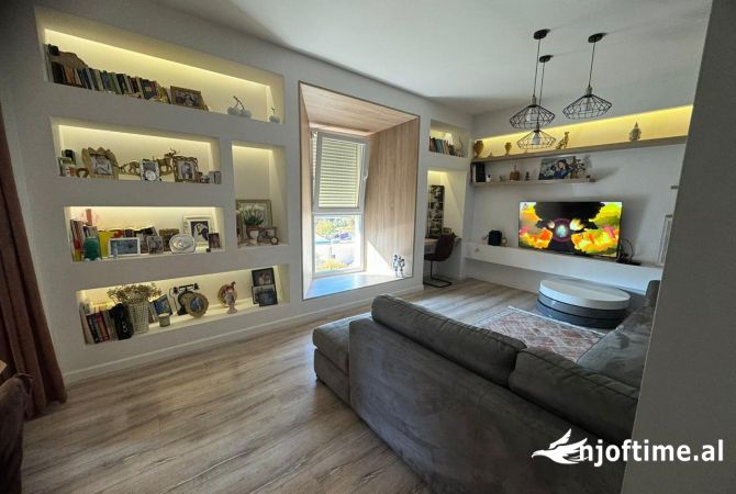 Apartment for sale in Tirana 2+1, Furnished