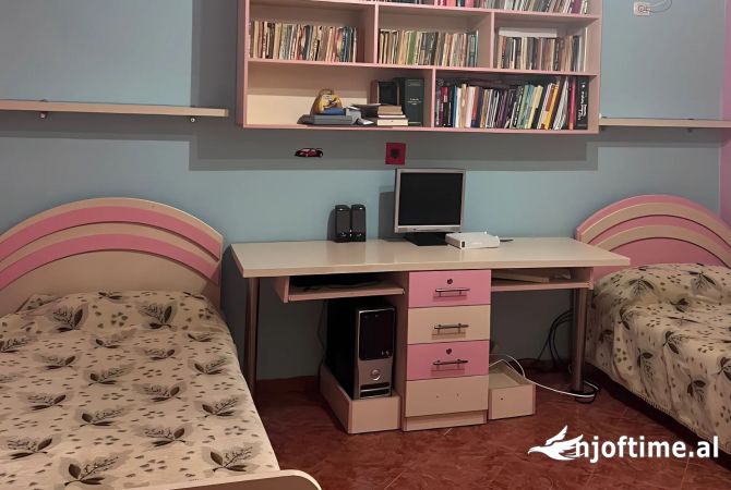 Shtepi me qera 2+1 ne Tirane - 450 Euro