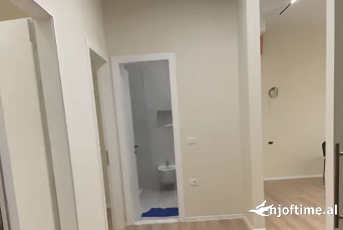 Shtepi me qera Apartament ne Tirane, 2+1, Mobilimi E mobiluar, Pagesa 700  Euro.