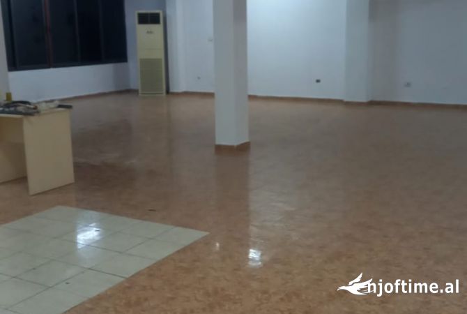 Ambient biznesi me qera 1+1 ne Tirane - 500 Euro