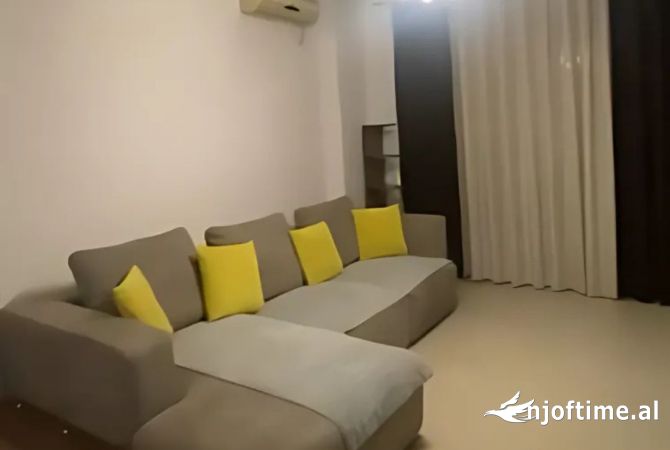 Shtepi me qera 2+1 ne Tirane - 549 Euro