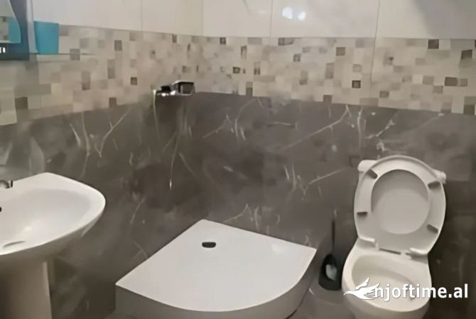 Shtepi me qera Apartament ne Tirane, 2+1, Mobilimi E mobiluar, Pagesa 549  Euro.