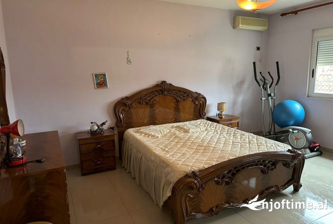 Shtepi me qera 2+1 ne Tirane - 652 Euro