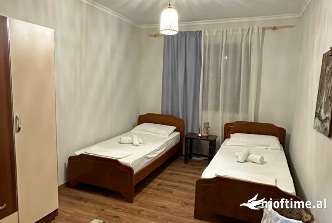 Shtepi me qera Apartament ne Tirane, 1+1, Mobilimi E mobiluar, Pagesa 599  Euro.