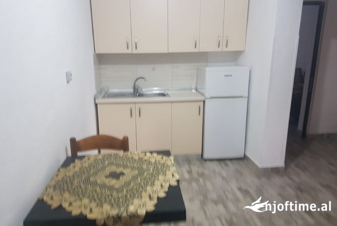 Shtepi me qera 1+1 ne Tirane - 298 Euro