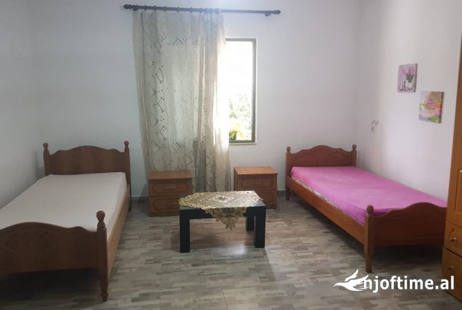 Shtepi me qera 1+1 ne Tirane - 298 Euro
