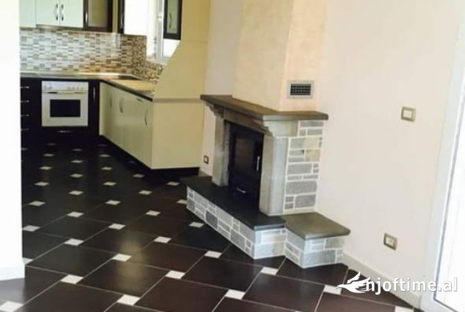 Shtepi me qera 2+1 ne Tirane - 499 Euro