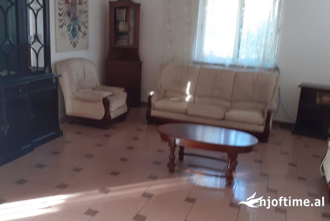 Shtepi me qera 3+1 ne Tirane - 402 Euro