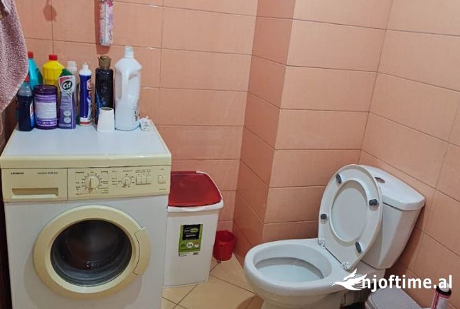 Shtepi me qera Apartament ne Tirane, 1+1, Mobilimi E mobiluar, Pagesa 399  Euro.