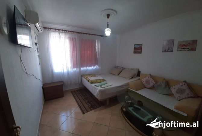 Shtepi me qera Apartament ne Tirane, 1+1, Mobilimi E mobiluar, Pagesa 499  Euro.