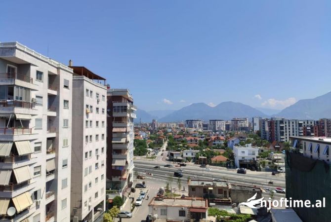 Ambient biznesi me qera 1+1 ne Tirane - 1,400 Euro