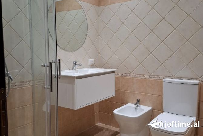 Shtepi me qera Apartament ne Tirane, 1+1, Mobilimi E mobiluar, Pagesa 398  Euro.