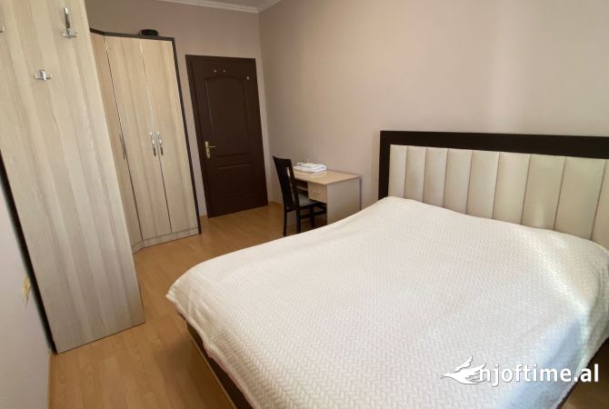 Shtepi me qera 2+1 ne Tirane - 400 Euro