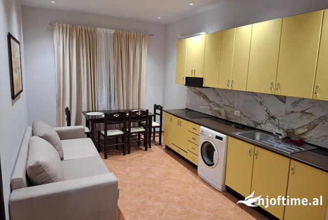 Shtepi me qera 1+1 ne Tirane - 398 Euro
