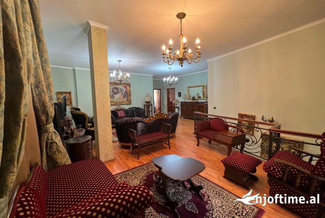 Shtepi me qera 4+1 ne Tirane - 1,300 Euro