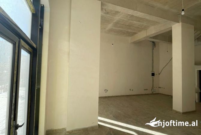 Ambient biznesi me qera 1+1 ne Tirane - 1,000 Euro