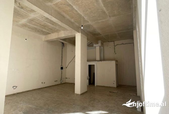 Ambient biznesi me qera 1+1 ne Tirane - 1,000 Euro