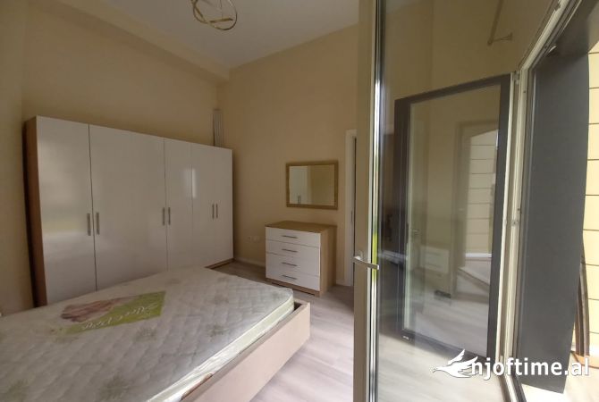 Shtepi me qera Apartament ne Tirane, 1+1, Mobilimi E mobiluar, Pagesa 530  Euro.