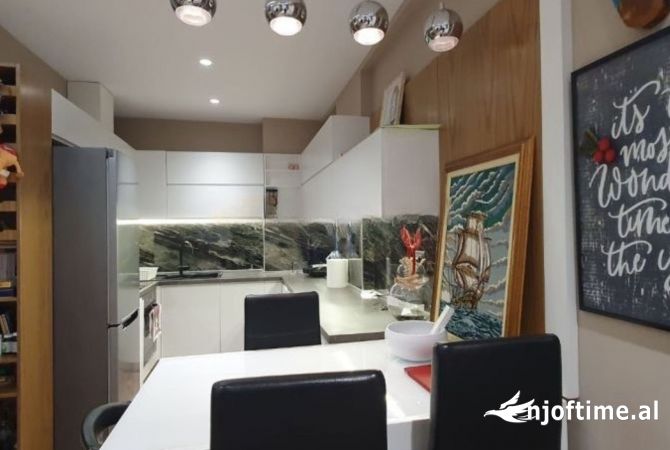 Shtepi me qera 1+1 ne Tirane - 700 Euro