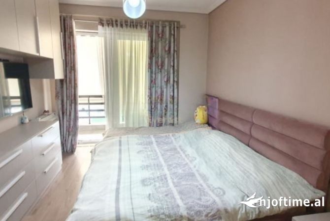 Shtepi me qera Apartament ne Tirane, 1+1, Mobilimi E mobiluar, Pagesa 700  Euro.