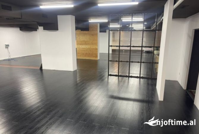 Ambient biznesi me qera 1+1 ne Tirane - 4,500 Euro
