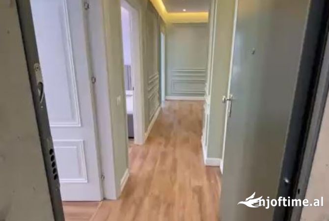 Shtepi me qera Apartament ne Tirane, 3+1, Mobilimi E mobiluar, Pagesa 1,000  Euro.