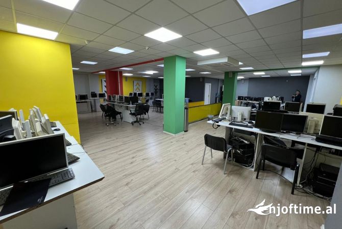  Ambient biznesi me qera - Selvia (VR111)