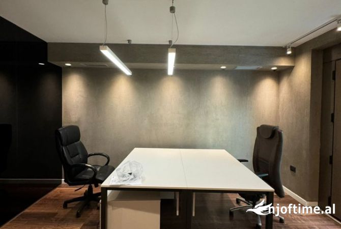 Apartament 2+1 per zyra ne shitje - Rr. Elbasanit (VR111)