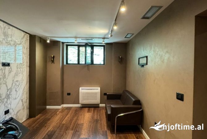 Ambient biznesi ne shitje 3+1 ne Tirane - 200,000 Euro
