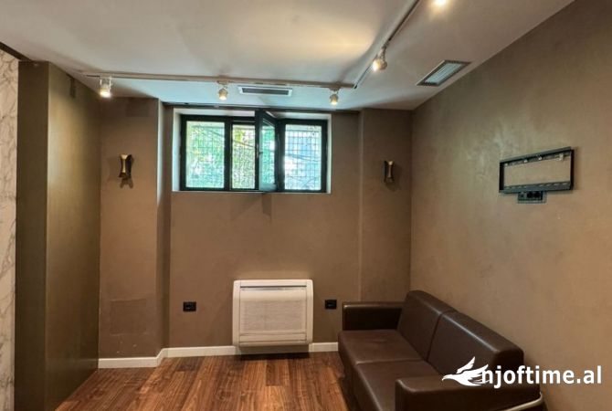 Ambient biznesi ne shitje 3+1 ne Tirane - 200,000 Euro
