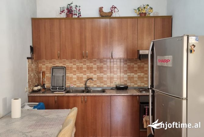 Shtepi me qera 4+1 ne Tirane - 1,101 Euro