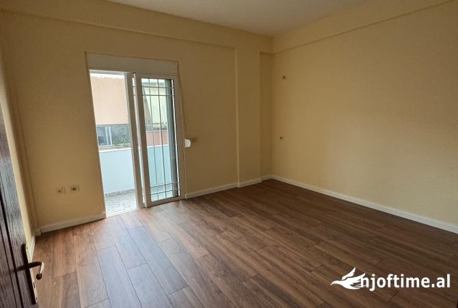 Shtepi me qera 2+1 ne Tirane - 500 Euro