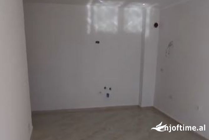 Shtepi ne shitje 1+1 ne Tirane - 78,000 Euro