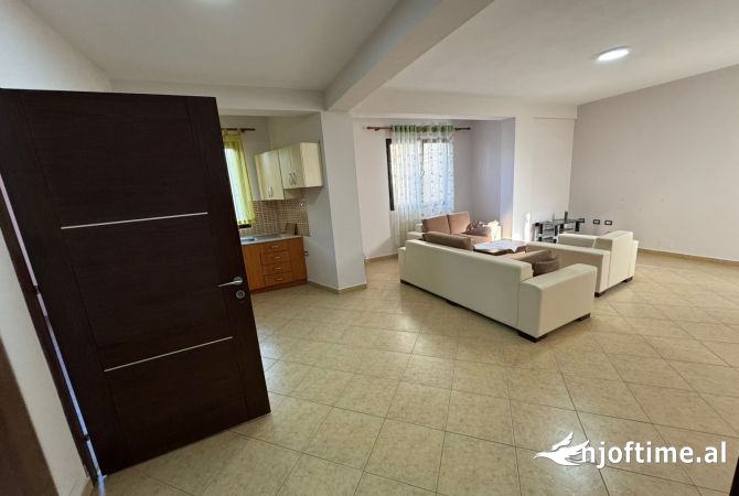 Shtepi me qera 2+1 ne Tirane - 400 Euro
