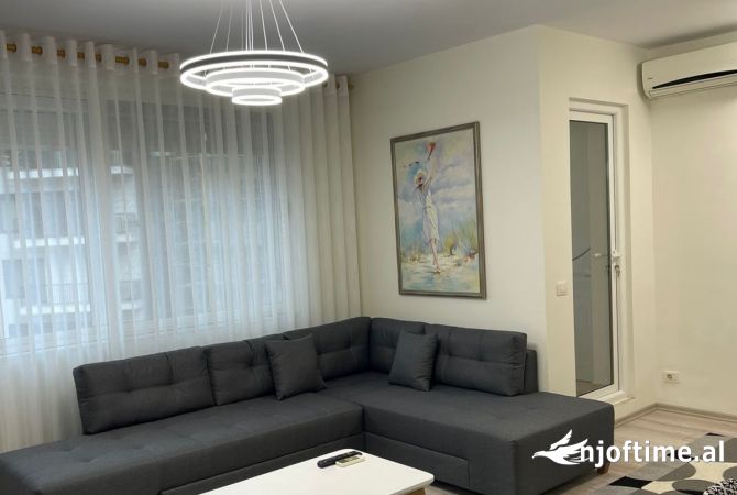 Shtepi me qera 1+1 ne Tirane - 900 Euro