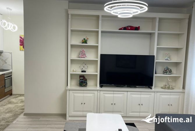 Shtepi me qera Apartament ne Tirane, 1+1, Mobilimi E mobiluar, Pagesa 900  Euro.