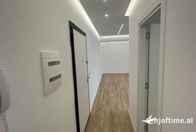 Shtepi ne shitje Apartament ne Tirane, 1+1, Mobilimi E mobiluar, Pagesa 144,000  Euro.