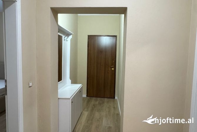 Shtepi me qera Apartament ne Tirane, 1+1, Mobilimi E mobiluar, Pagesa 650  Euro.