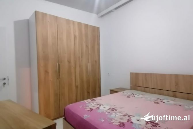Shtepi me qera 1+1 ne Tirane - 300 Euro