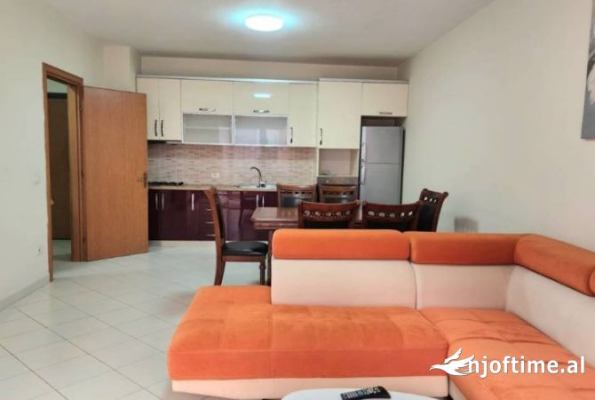 Shtepi me qera 2+1 ne Tirane - 500 Euro