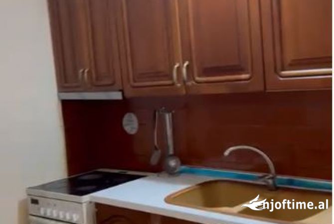 Shtepi me qera 1+1 ne Tirane - 298 Euro