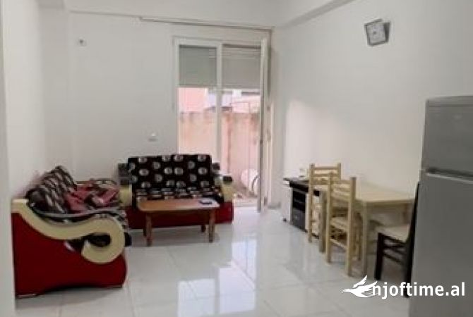 Shtepi me qera 1+1 ne Tirane - 228 Euro