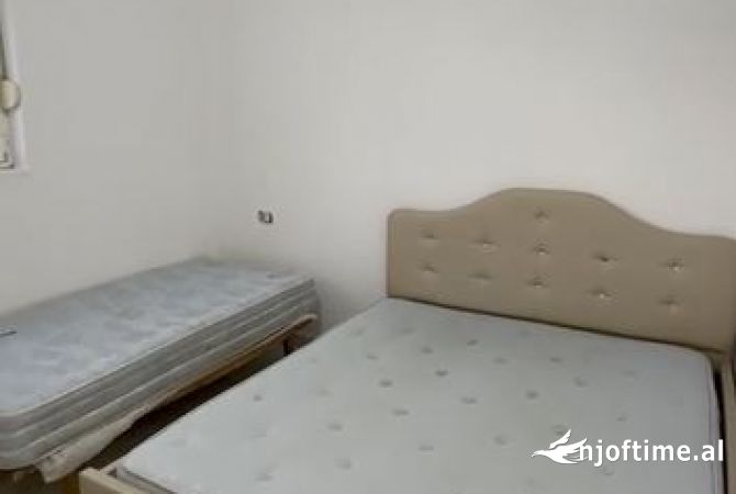 Shtepi me qera 1+1 ne Tirane - 228 Euro