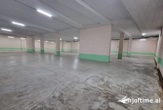 Ambient biznesi me qera 4+1 ne Tirane - 4,500 Euro