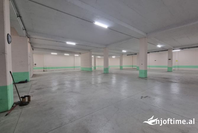Ambient biznesi me qera 4+1 ne Tirane - 4,500 Euro