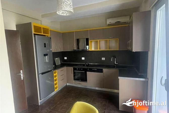 Casa in affitto 4+1 a Tirana - 1,351 Euro